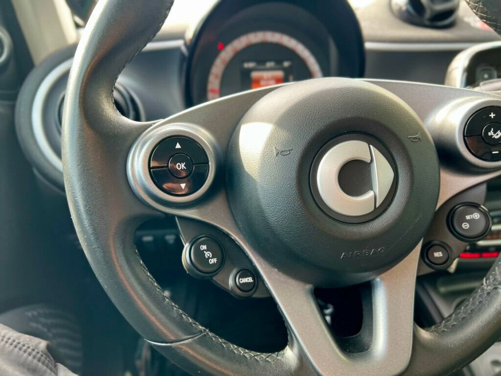 Used 2017 smart fortwo electric drive image 14