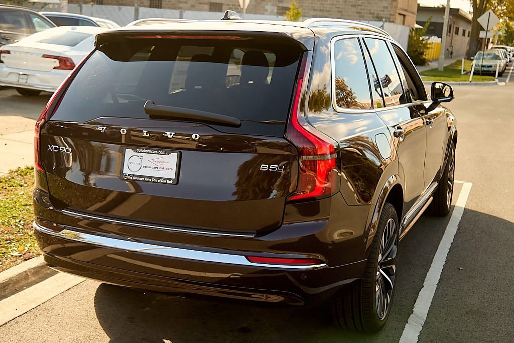 New 2026 Volvo XC90 B5 Ultra w/ Protection Package image 9
