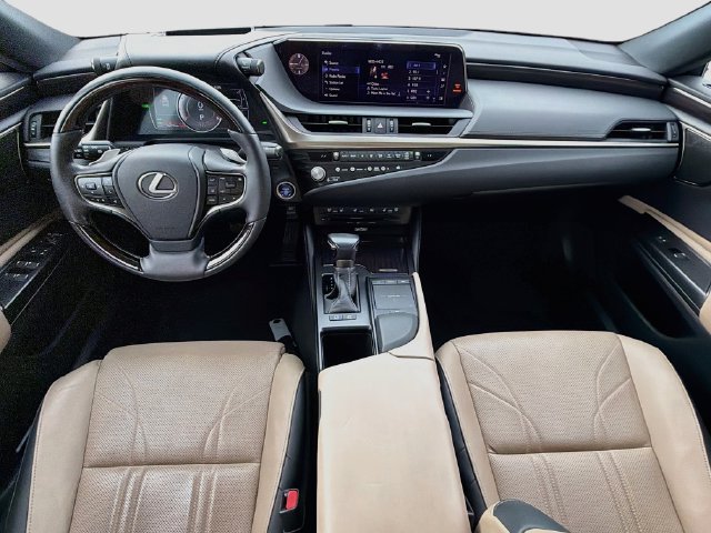 Used 2021 Lexus ES 300h Ultra Luxury w/ Accessory Package 2 FWD image 16