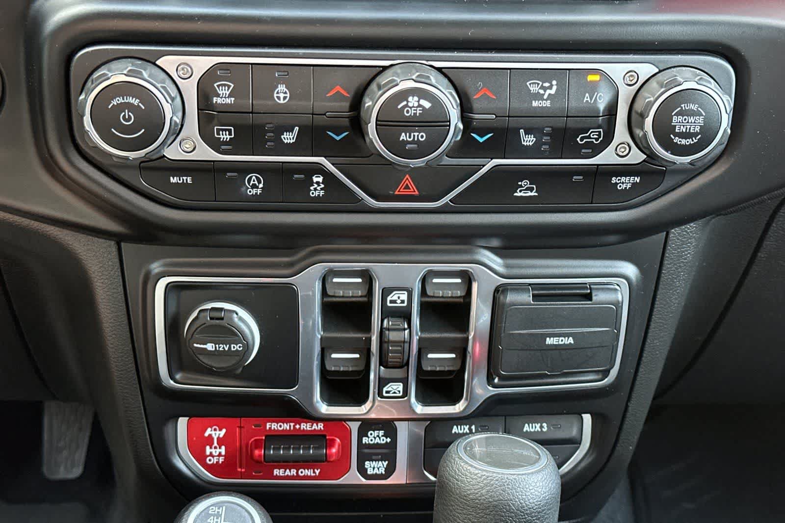 Used 2021 Jeep Gladiator Rubicon AWD/4WD image 22
