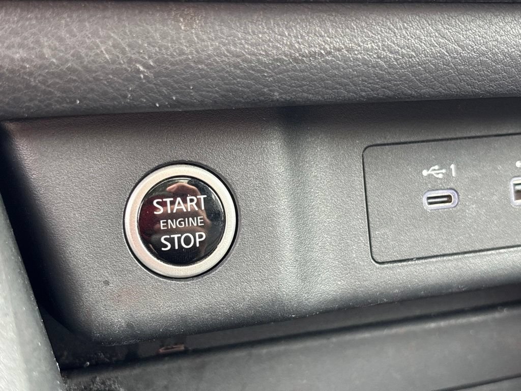 Certified 2023 Nissan Rogue SV w/ SV Premium B Package AWD/4WD image 31