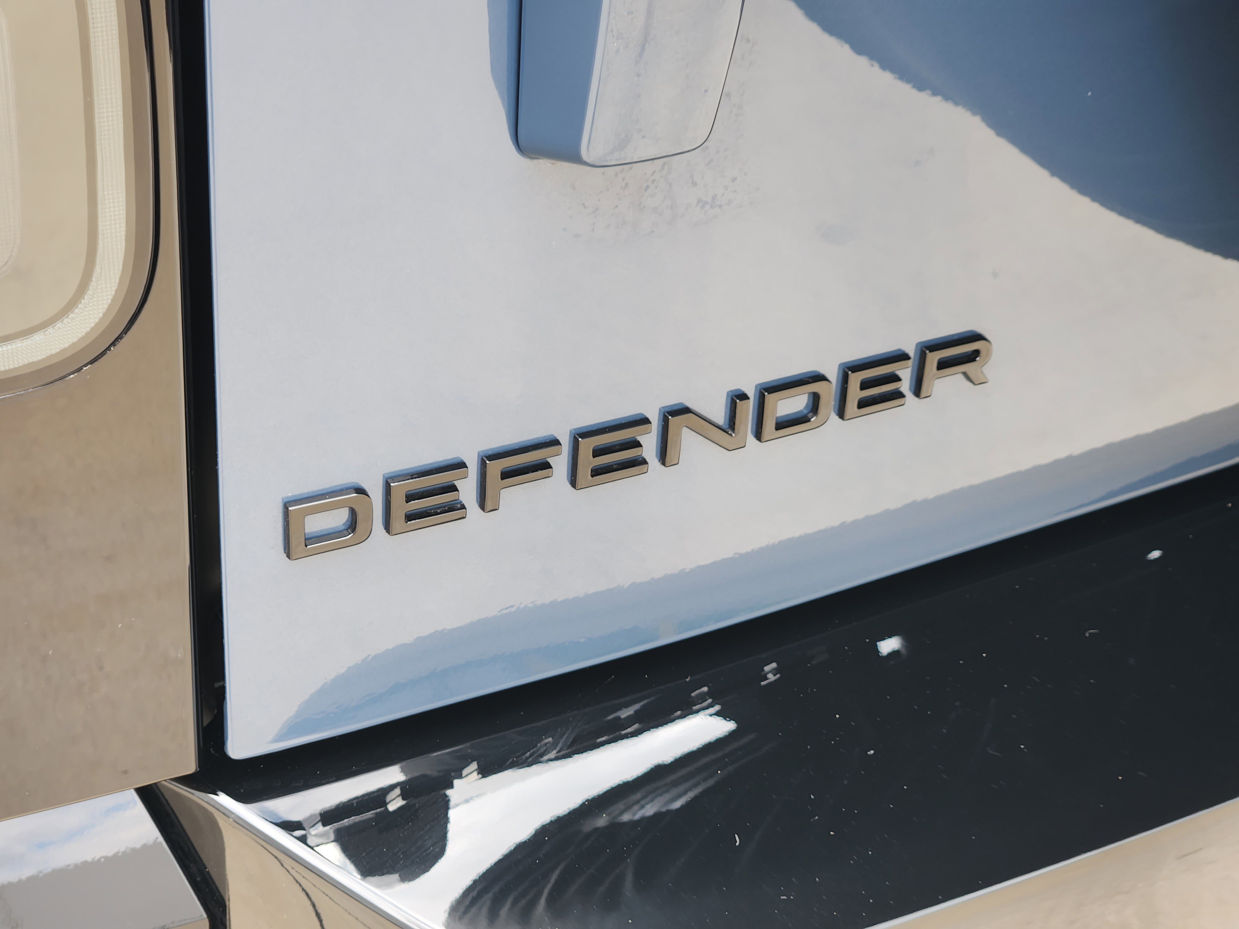 New 2026 Land Rover Defender 110 X-Dynamic SE AWD/4WD image 33