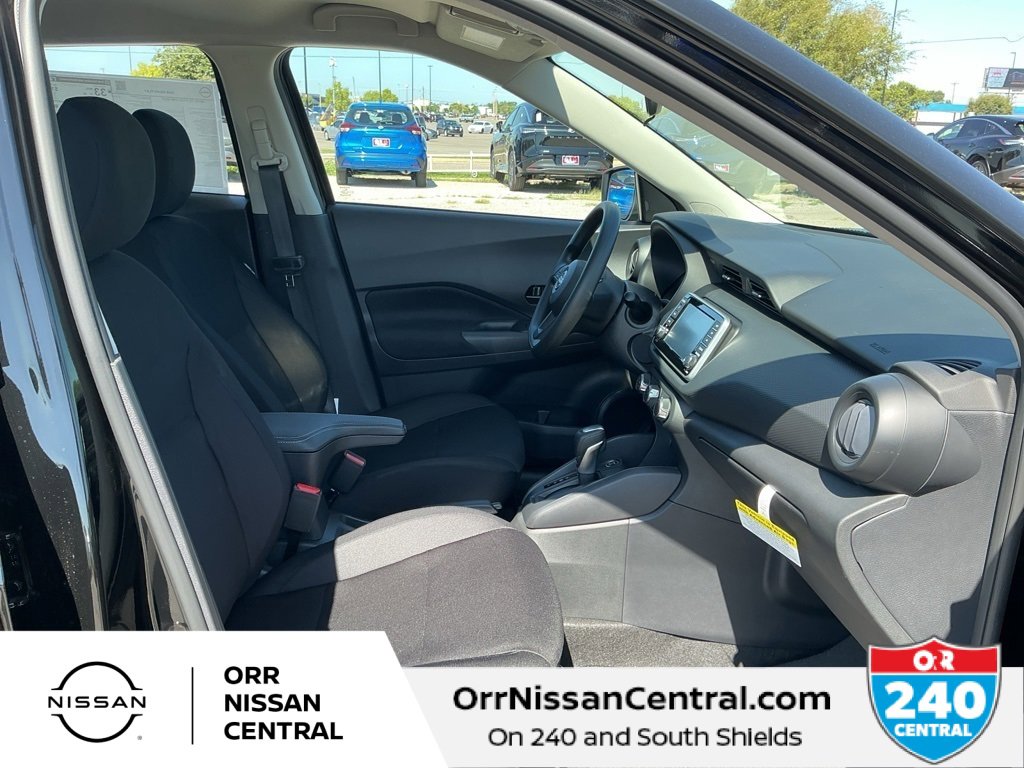 New 2025 Nissan Kicks Play S image 11