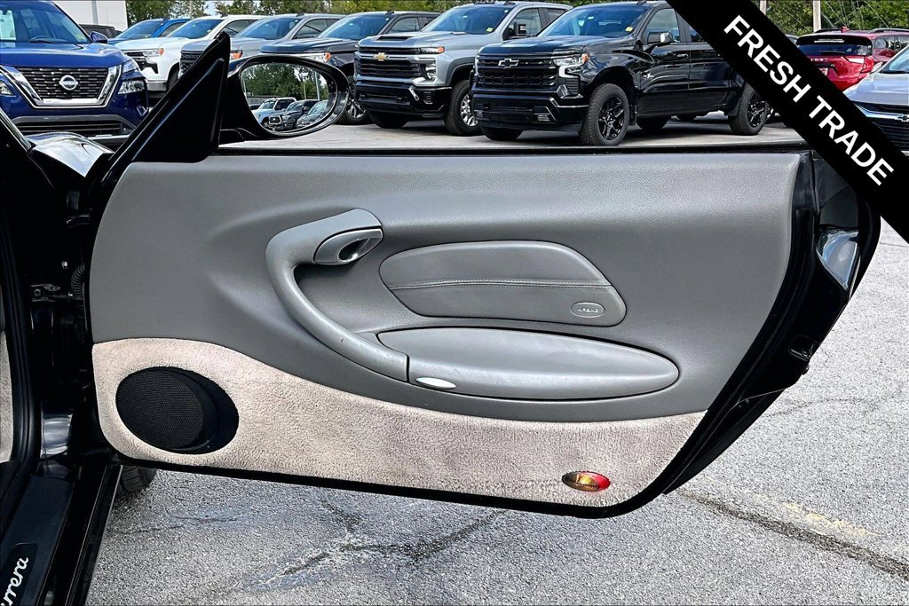 Used 2001 Porsche 911 Carrera RWD image 24