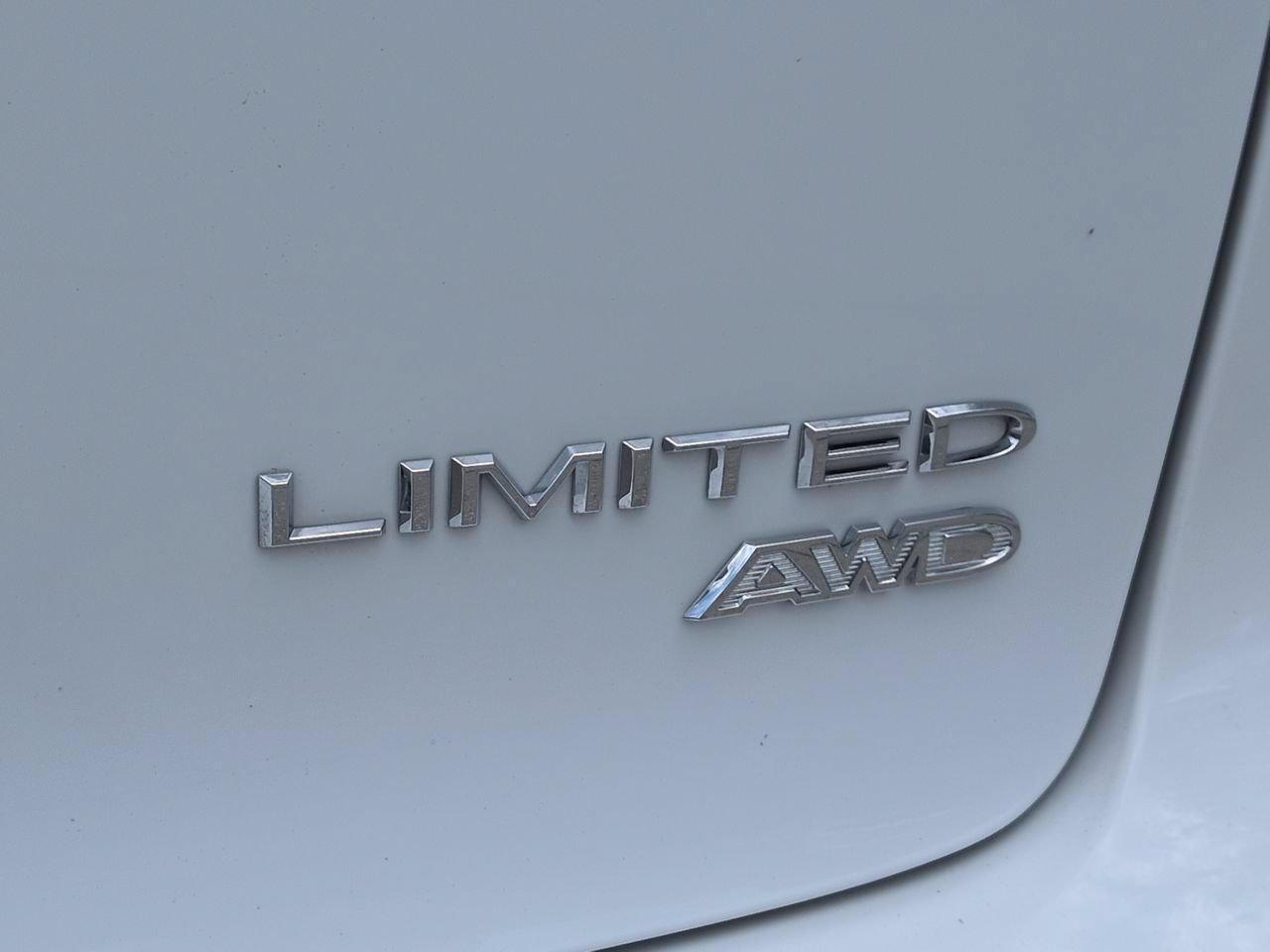 Used 2022 Chrysler Pacifica Limited AWD/4WD image 16