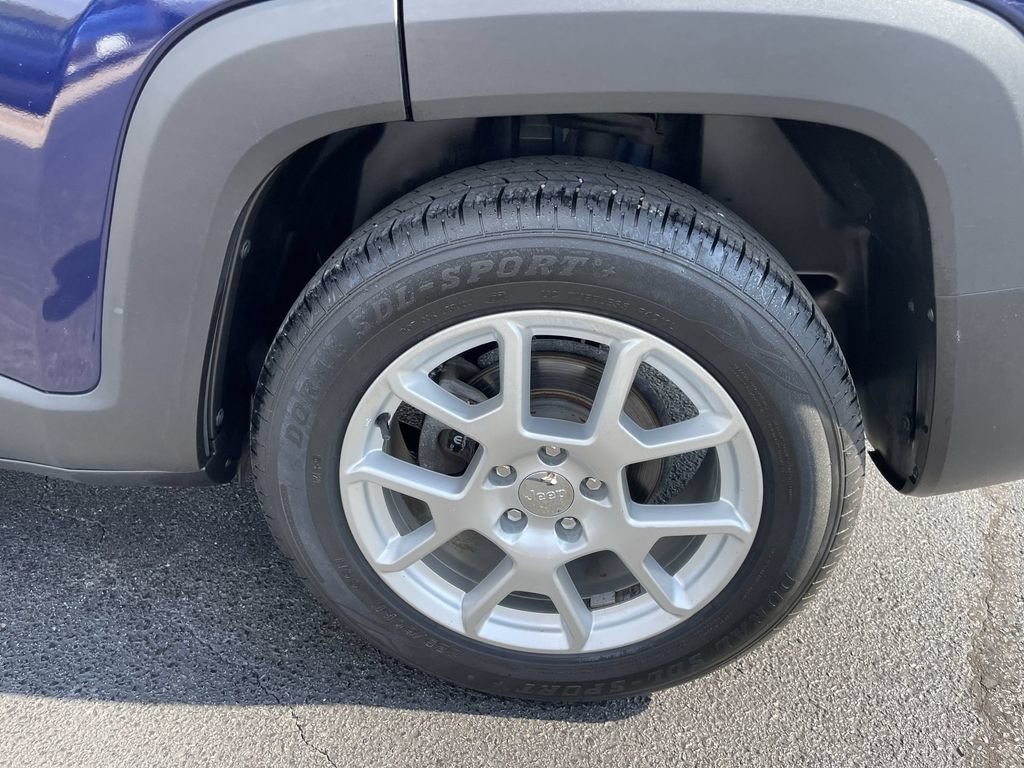 Used 2019 Jeep Renegade Latitude FWD image 7