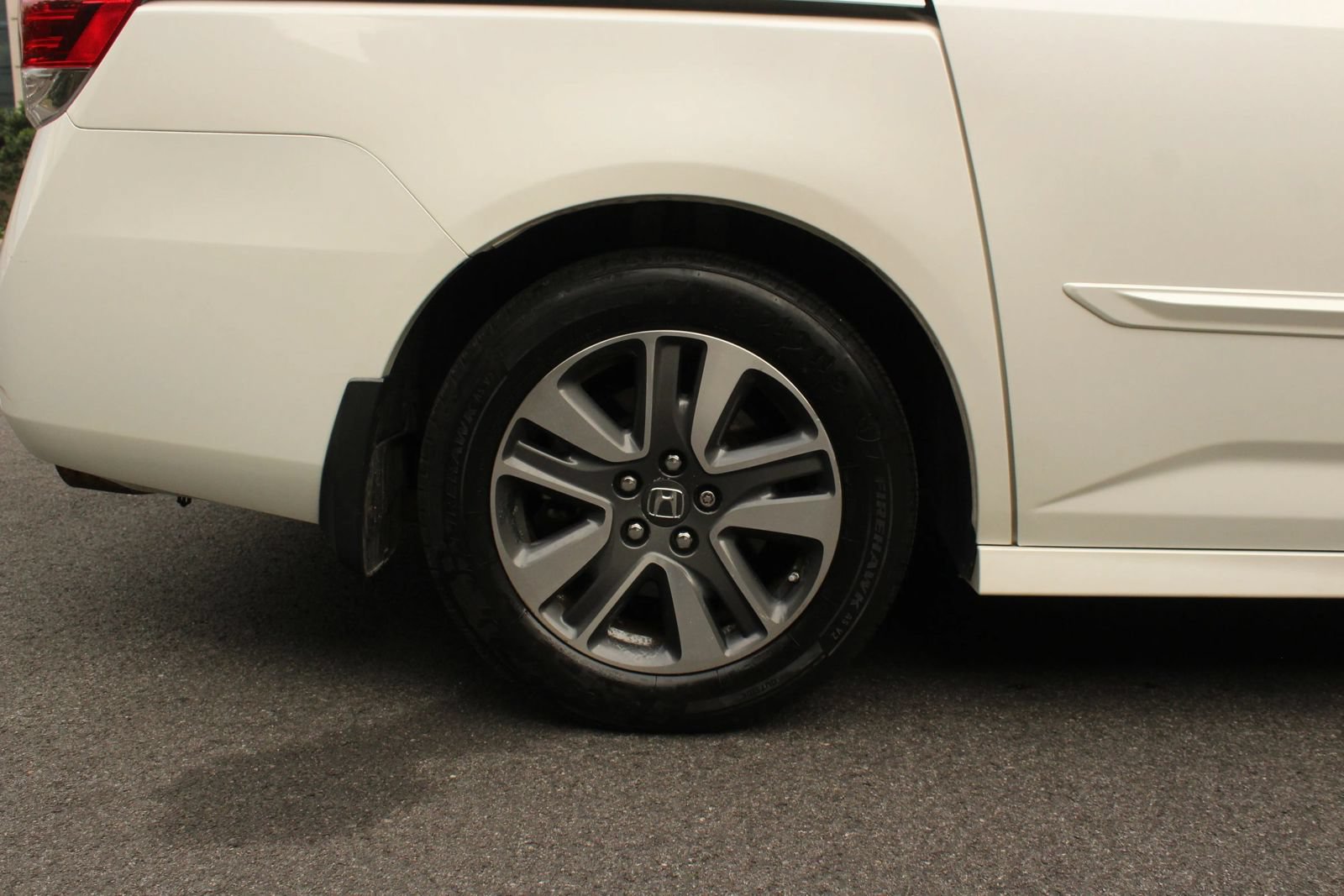 Used 2014 Honda Odyssey Touring image 5