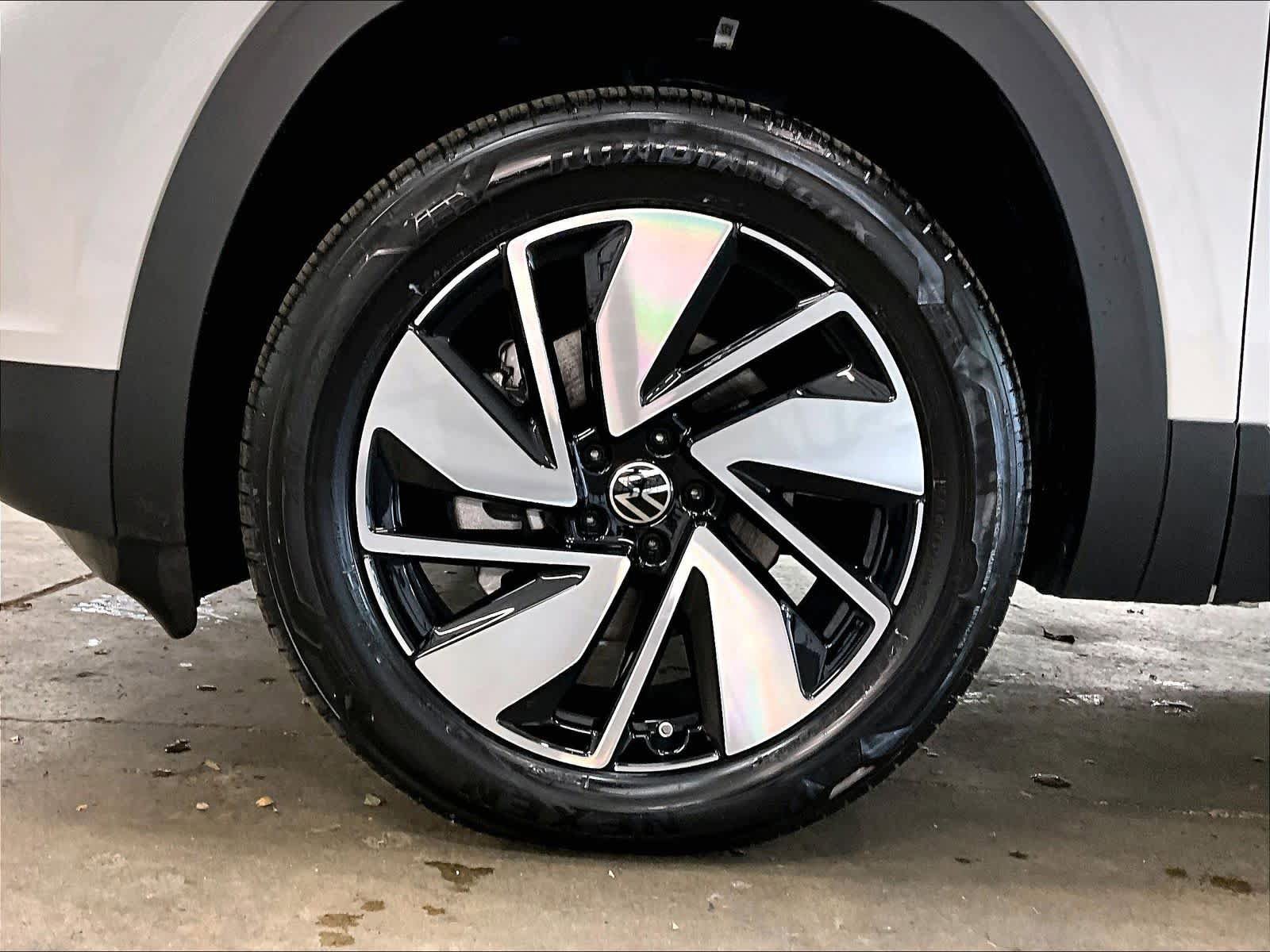 New 2026 Volkswagen Atlas SEL AWD/4WD image 13