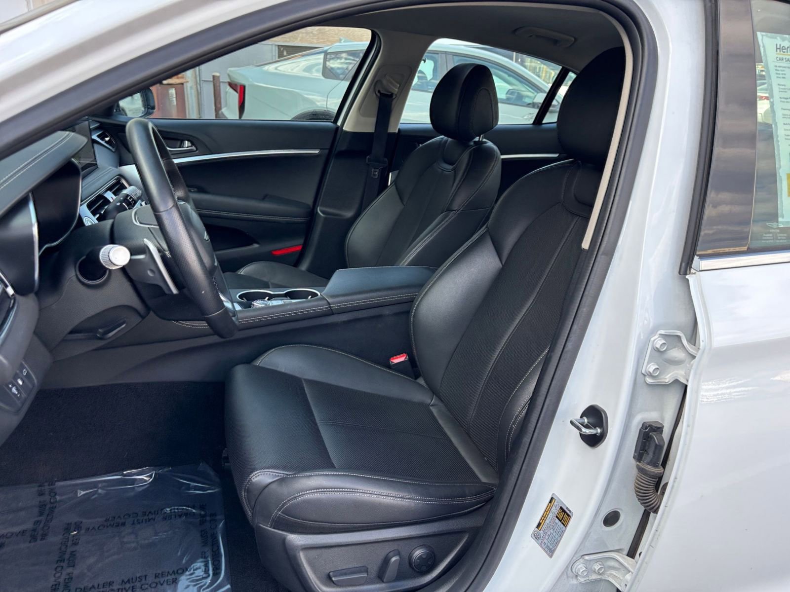 Used 2025 Genesis G70 2.5T image 39