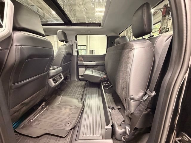 Used 2025 Ford F250 Lariat w/ Black Appearance Package AWD/4WD image 21