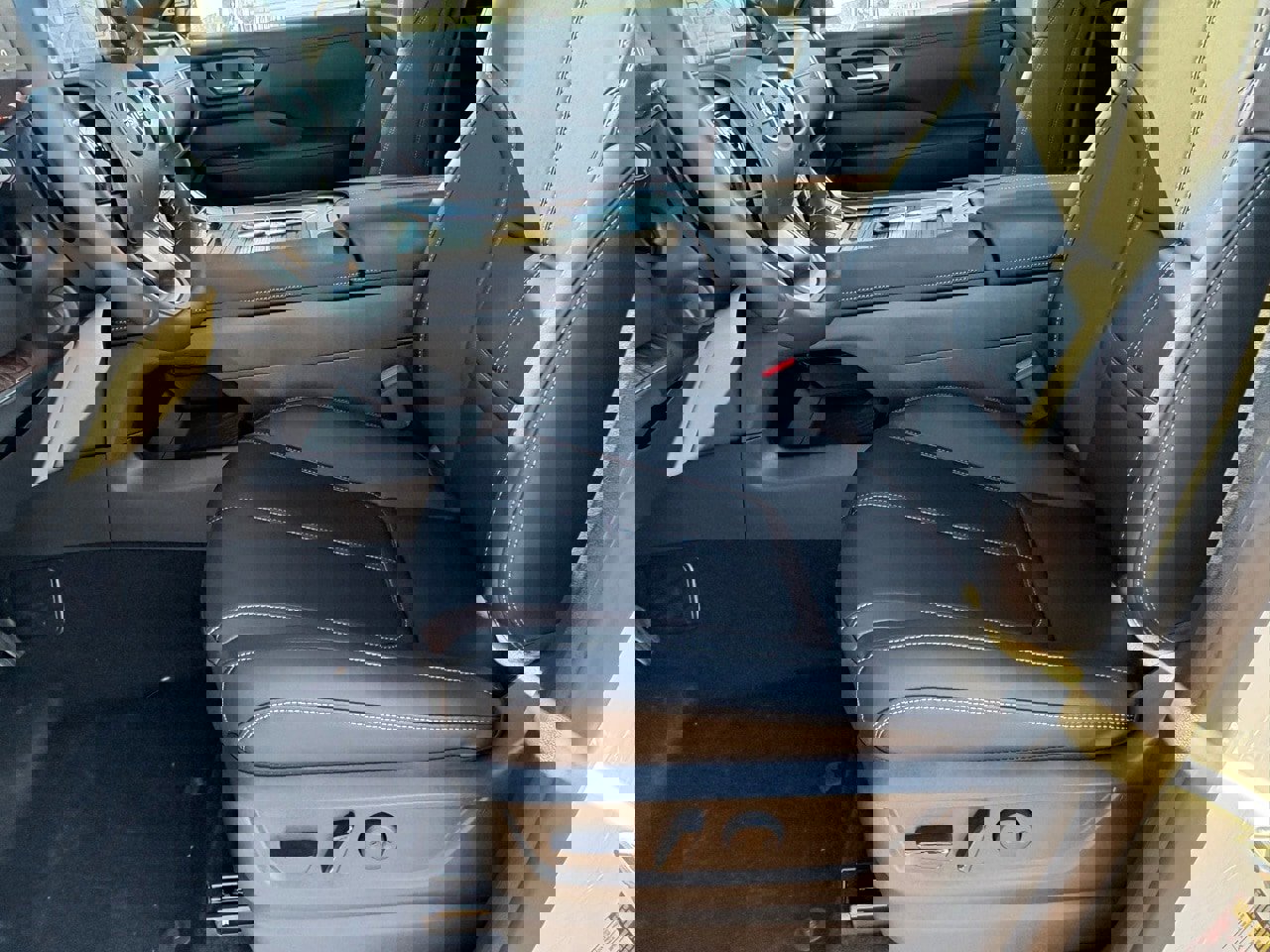 New 2026 Nissan Armada SL image 17