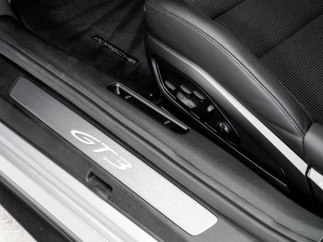 Certified 2024 Porsche 911 GT3 RWD image 9
