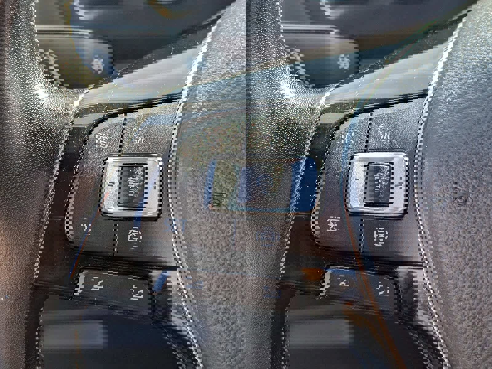 Used 2021 Volkswagen Tiguan SE R-Line image 21