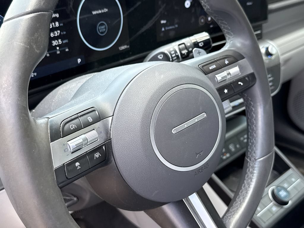 Used 2025 Hyundai Kona SEL FWD image 24