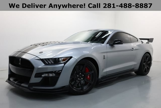 Used 2020 Ford Mustang Shelby GT500 w/ Carbon Fiber Track Pack RWD image 3