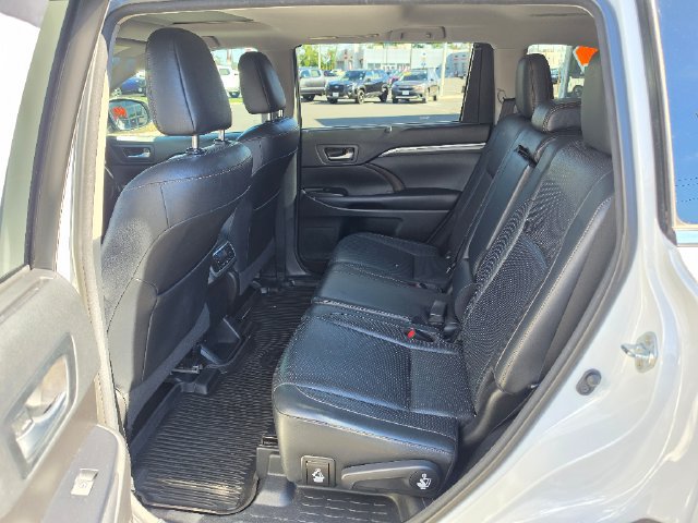 Used 2018 Toyota Highlander Limited AWD/4WD image 22