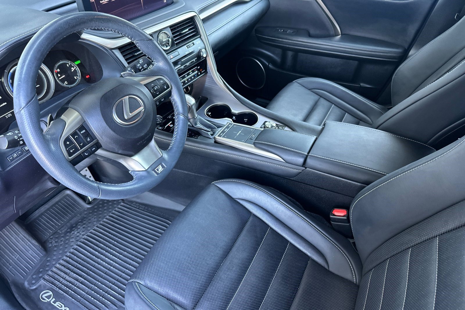 Certified 2022 Lexus RX 450h F Sport w/ Cold Area Package (CT) AWD/4WD image 11