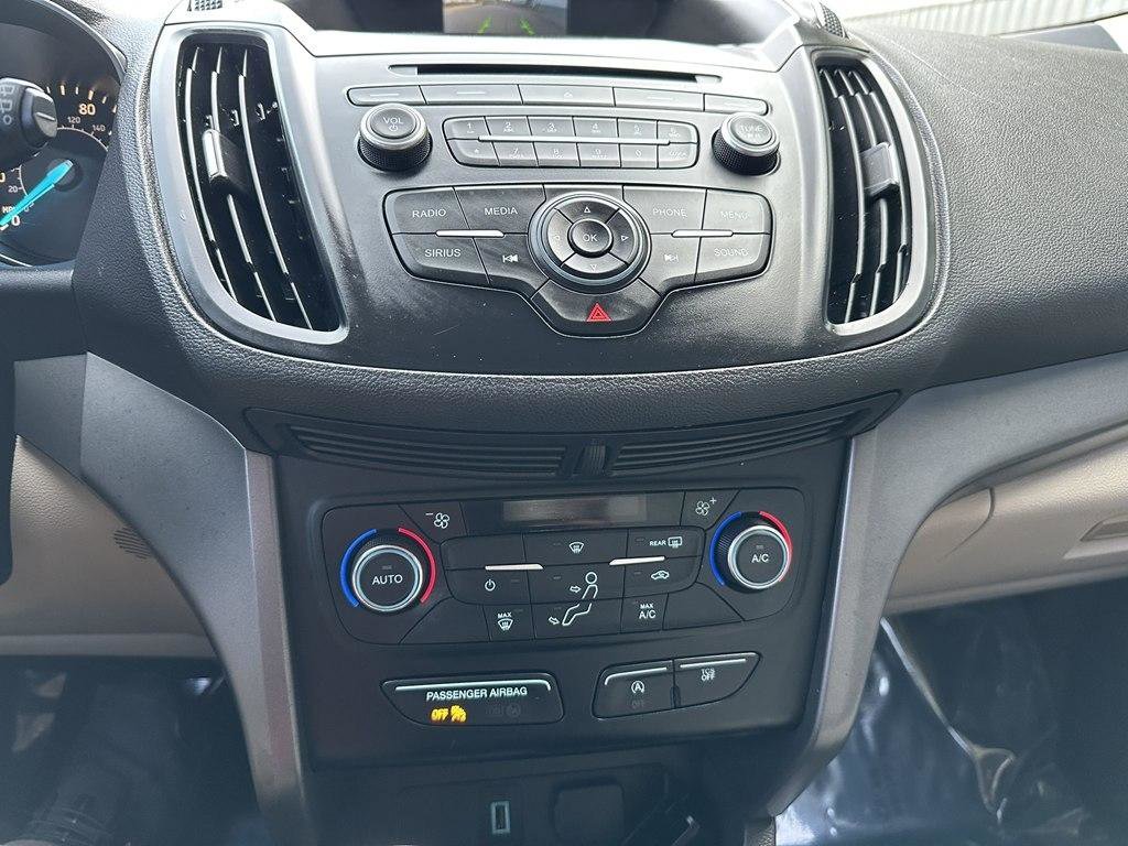 Used 2017 Ford Escape SE FWD image 18