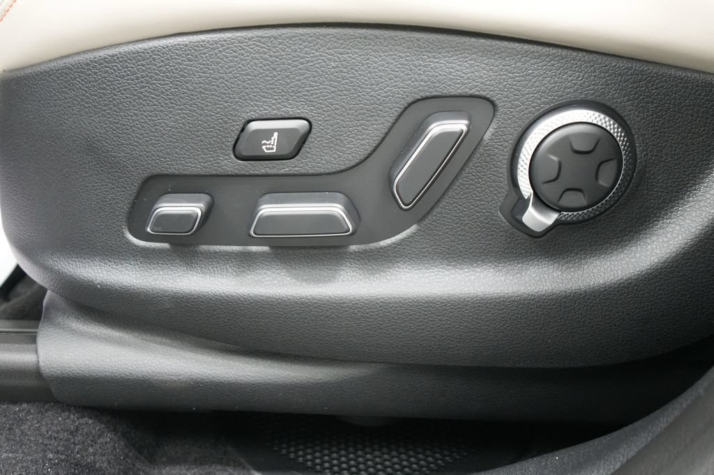 New 2026 Genesis GV70 3.5T Sport Prestige AWD/4WD image 16