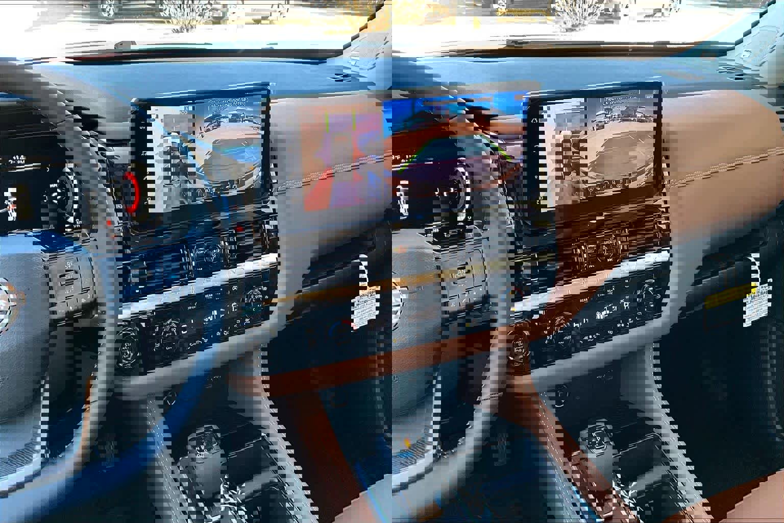 New 2026 Nissan Pathfinder Platinum image 6