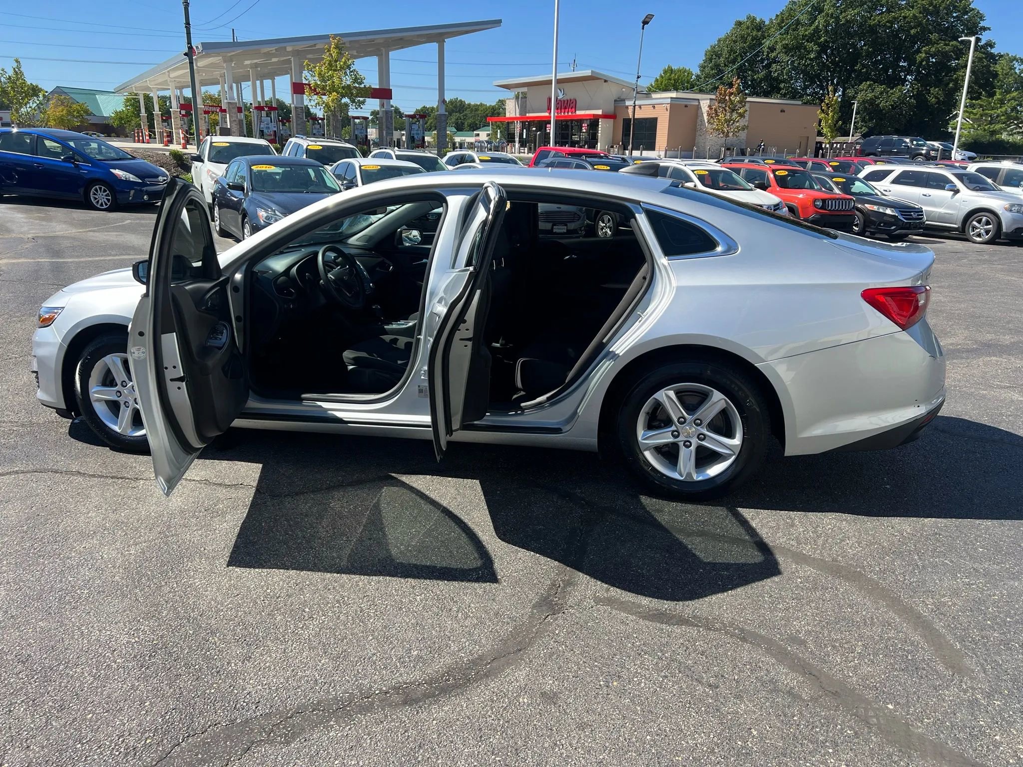 Used 2020 Chevrolet Malibu LS w/ LPO, Convenience Package 1 image 17