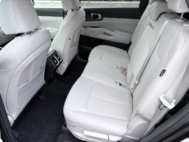 New 2026 Kia Sorento S FWD image 6