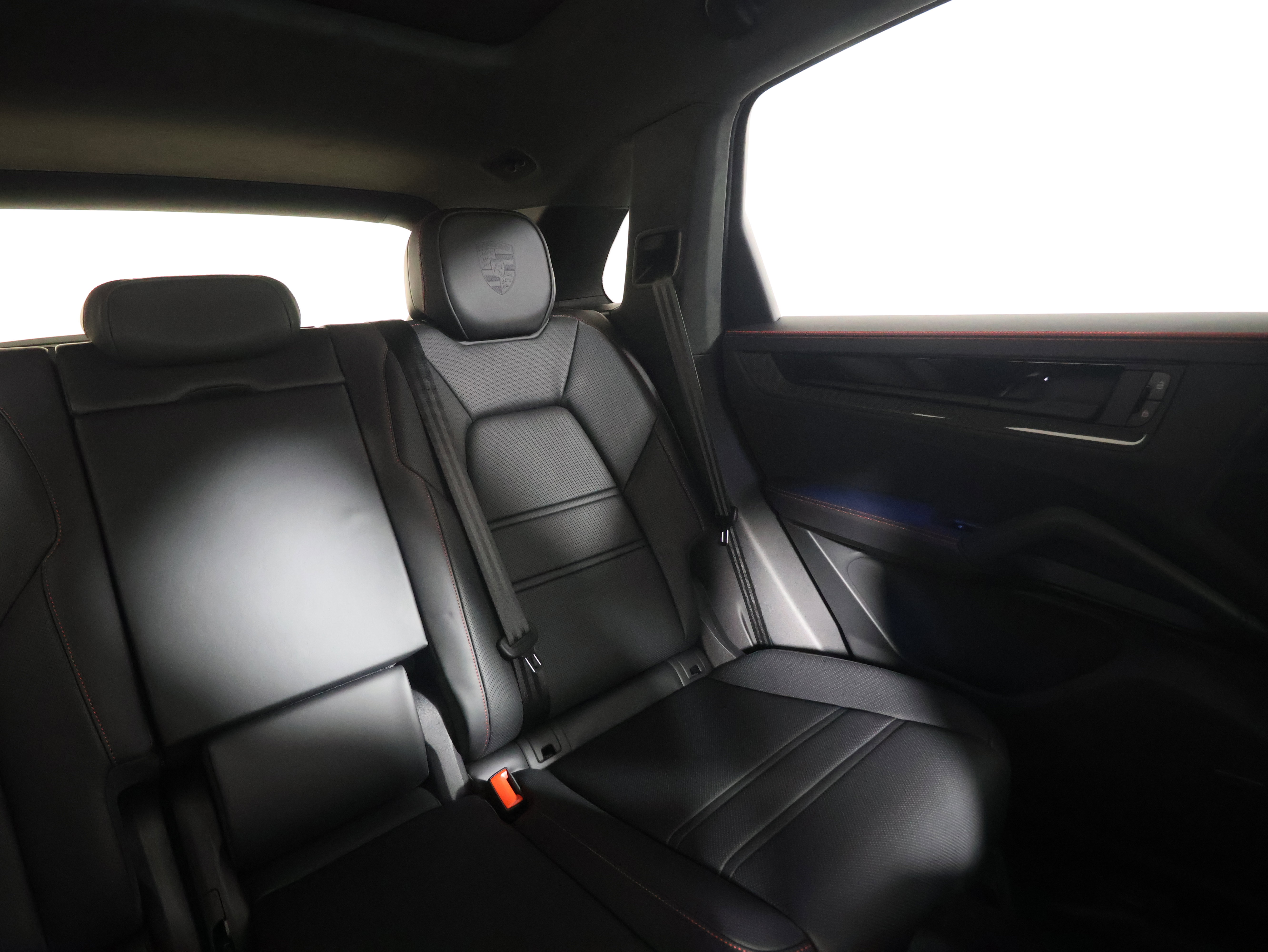 New 2025 Porsche Cayenne GTS image 17