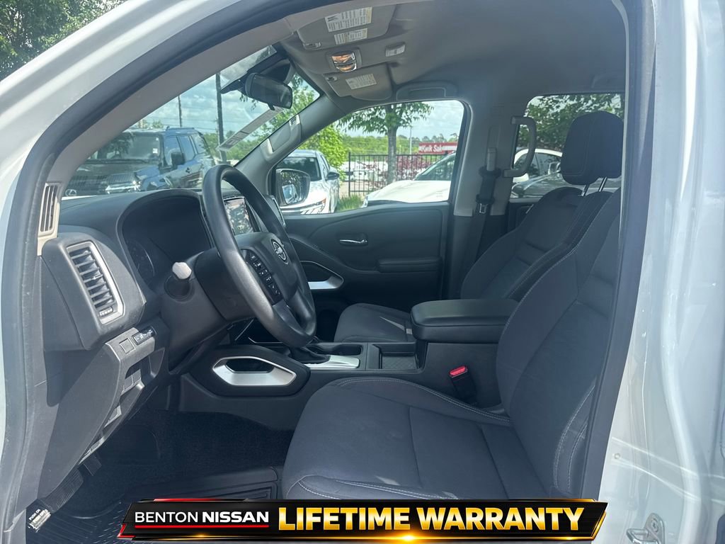 Used 2023 Nissan Frontier SV image 10
