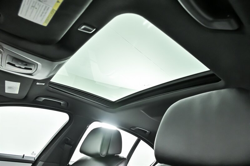 Used 2013 BMW 550i Sedan RWD image 19