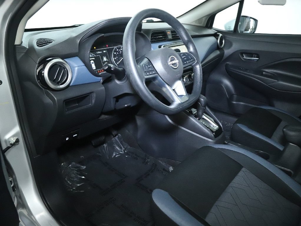Used 2025 Nissan Versa SV FWD image 17