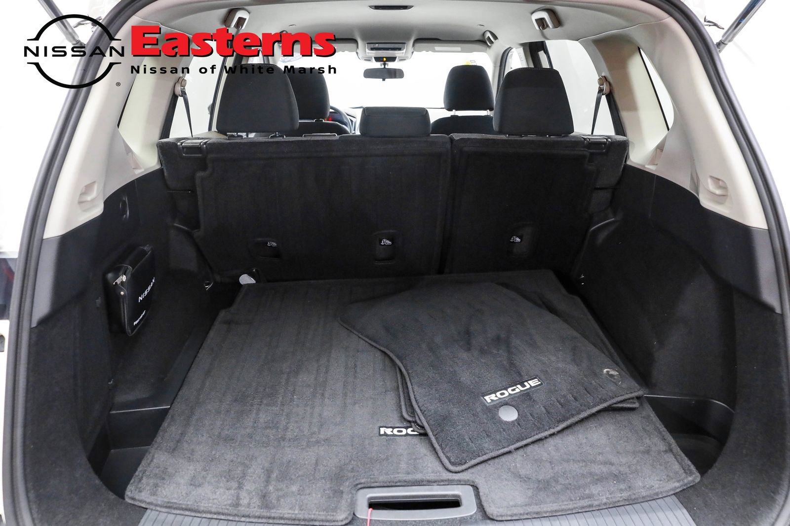 Used 2022 Nissan Rogue SV image 22