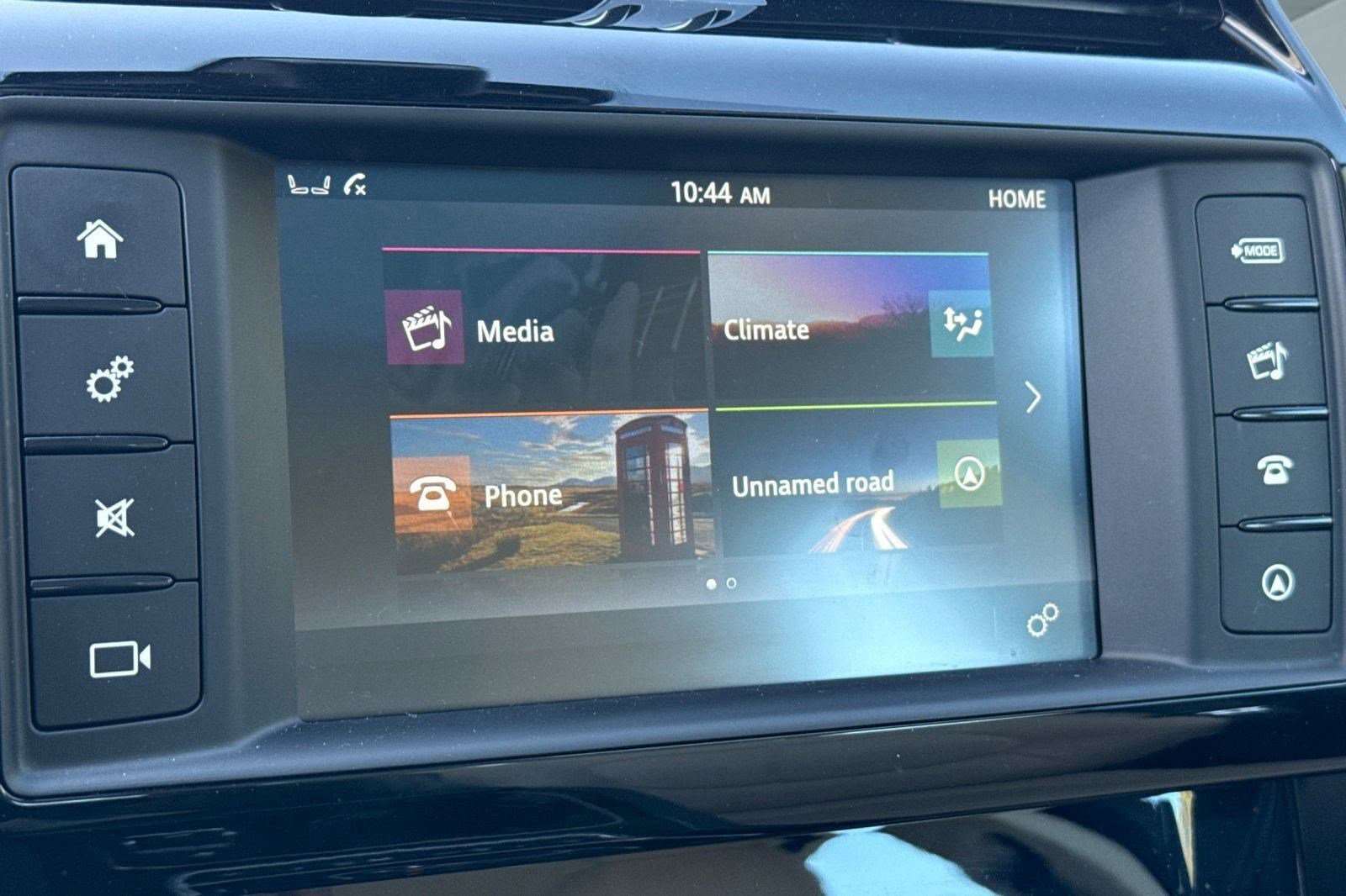 Used 2017 Jaguar XE 25t image 24