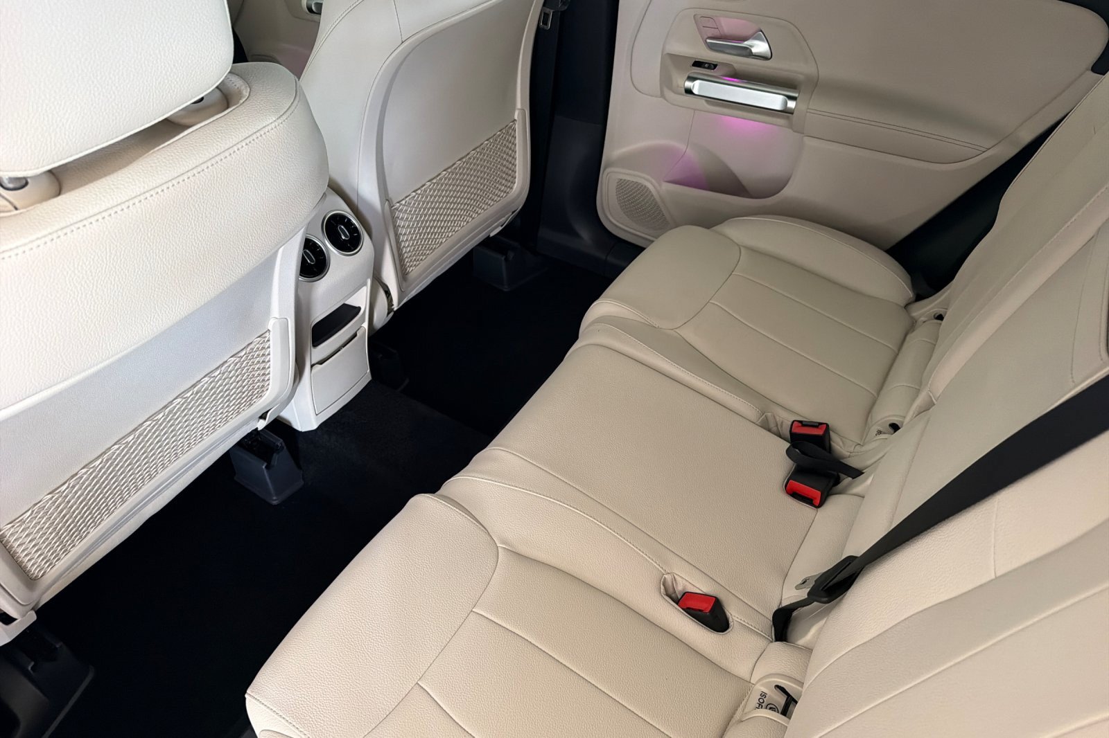 New 2026 Mercedes-Benz GLB 250 image 11
