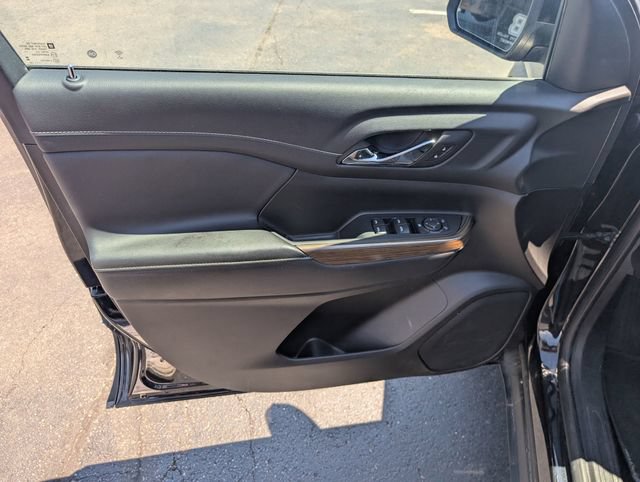 Used 2023 GMC Acadia SLE FWD image 14