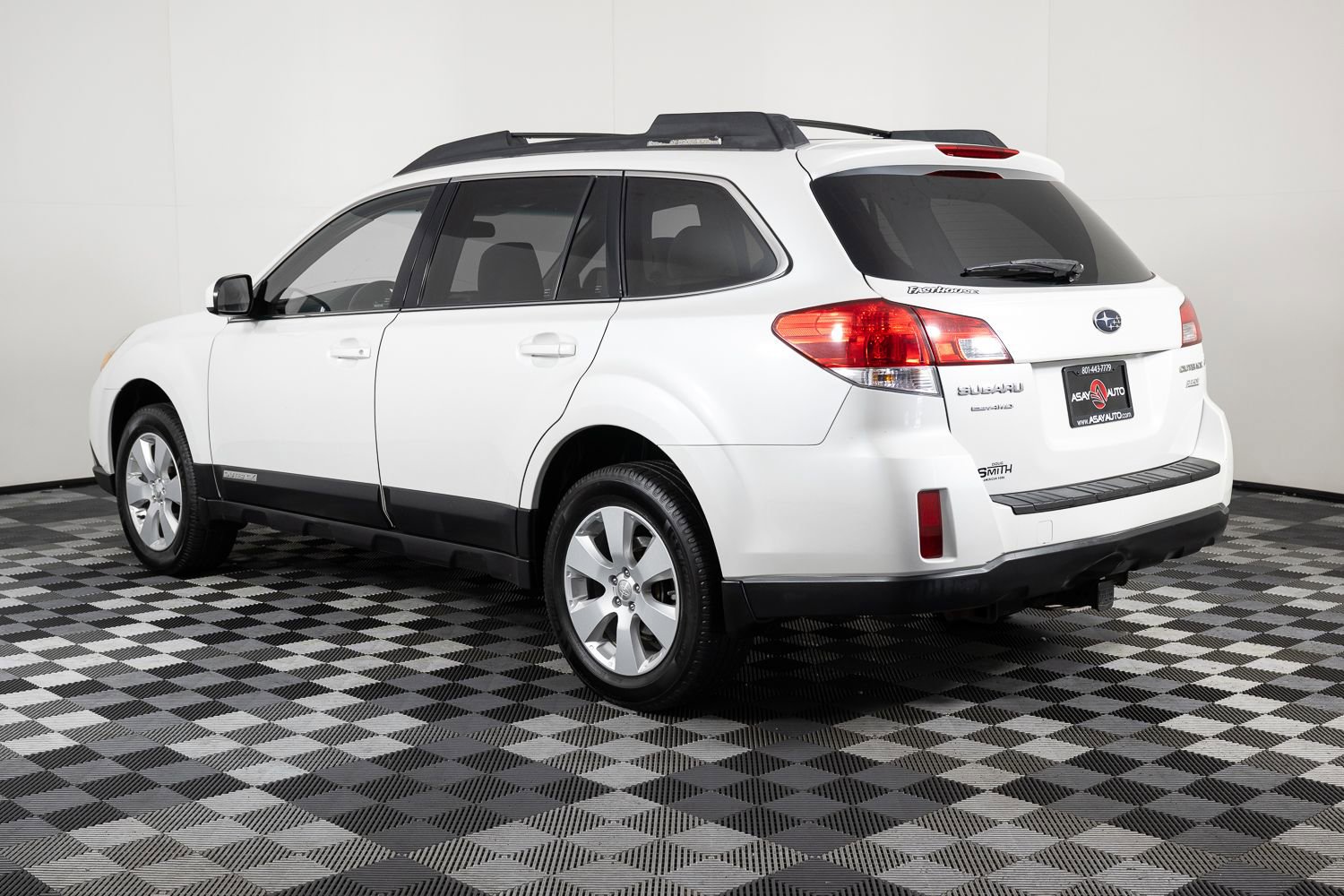 Used 2012 Subaru Outback 2.5i Premium w/ All-Weather Pkg image 4