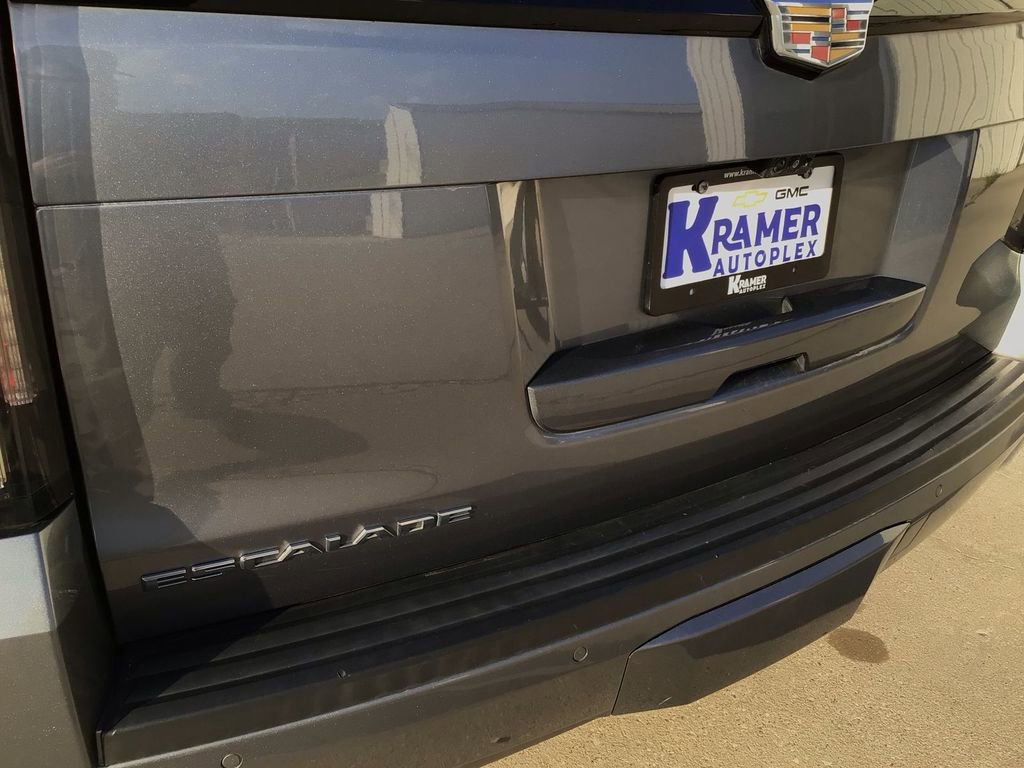 Used 2019 Cadillac Escalade Premium Luxury w/ Escalade Sport Edition image 33