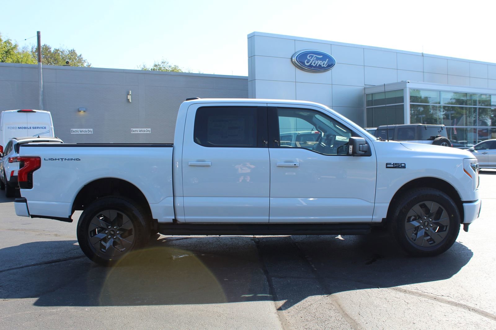 New 2025 Ford F150 Lightning Flash image 8