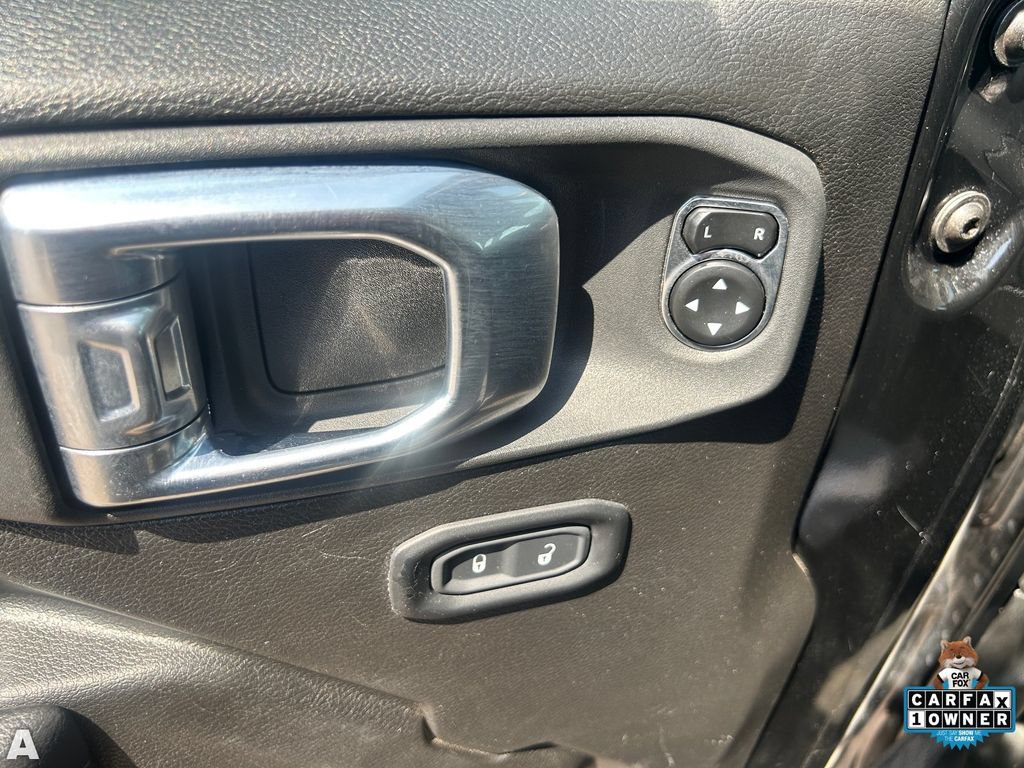 Used 2024 Jeep Wrangler Unlimited Rubicon AWD/4WD image 21