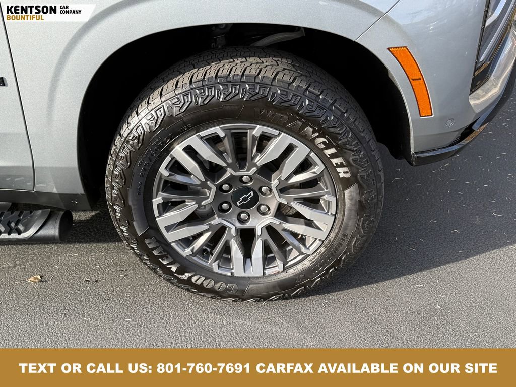 Used 2025 Chevrolet Suburban Z71 image 15