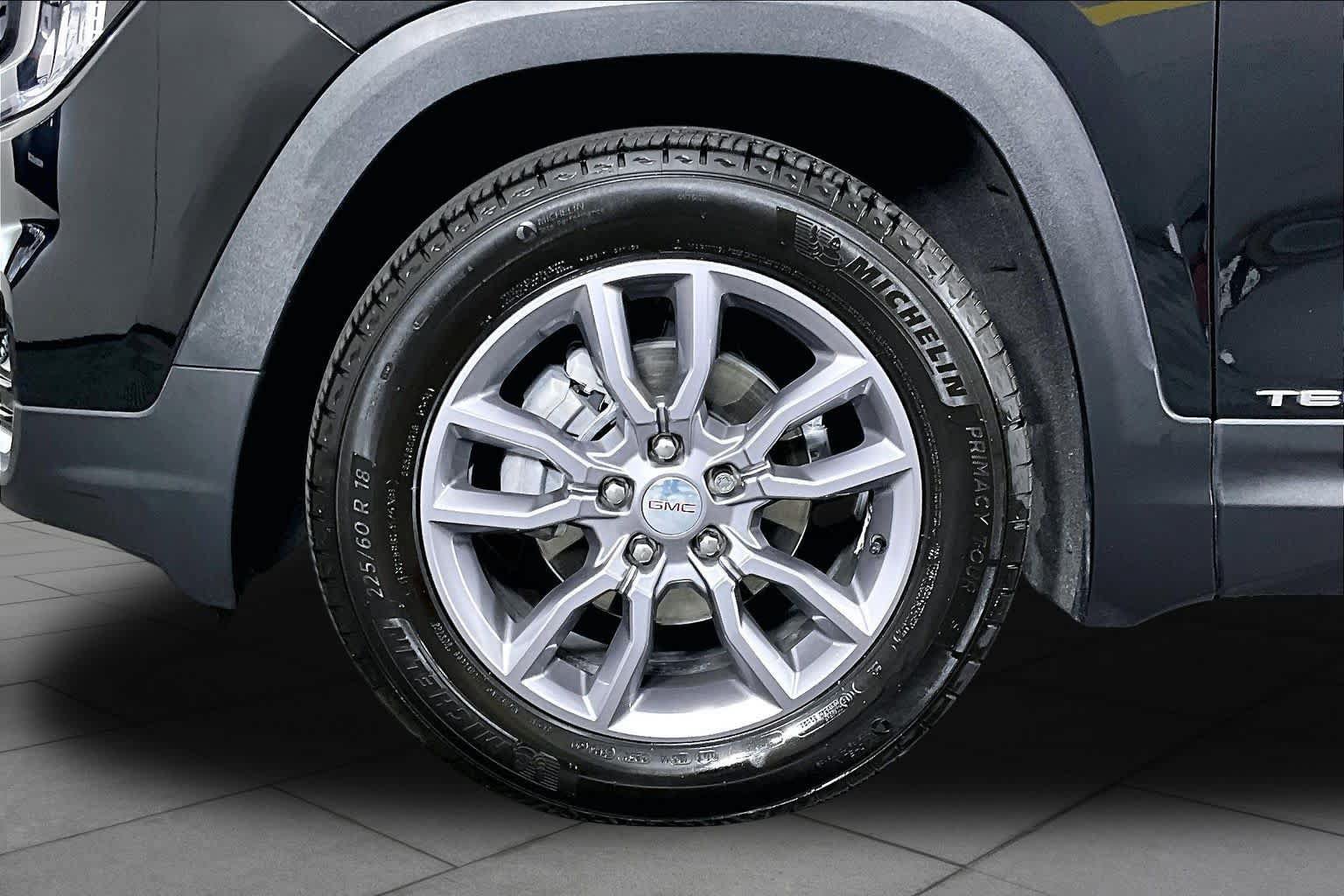 Certified 2024 GMC Terrain SLT w/ Infotainment Package II AWD/4WD image 11