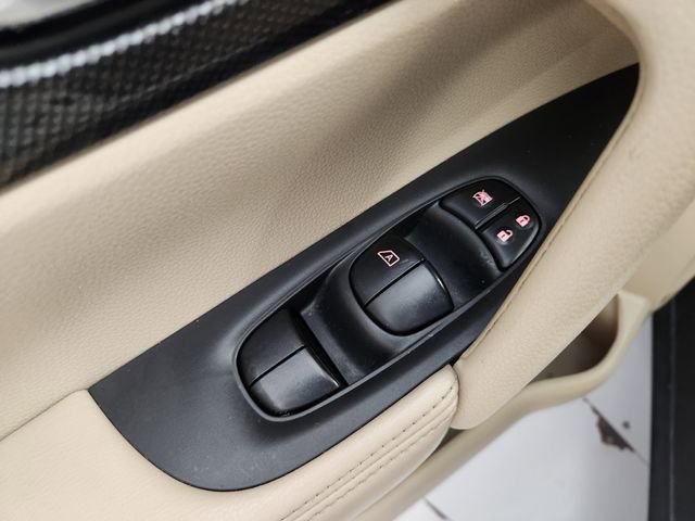 Used 2016 Nissan Rogue SL w/ SL Premium Package image 22