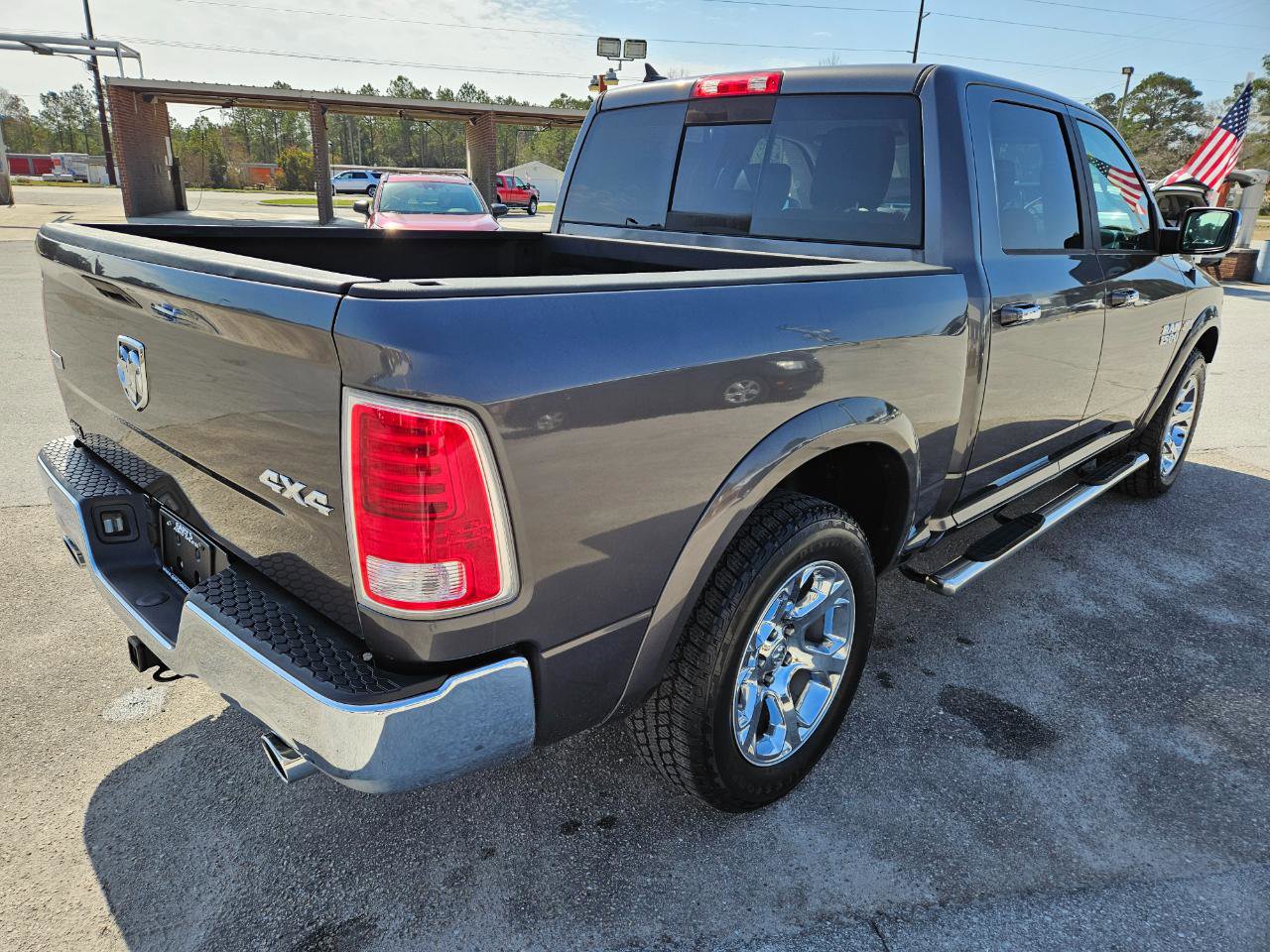 Used 2017 RAM 1500 Laramie image 6
