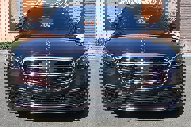 Used 2021 Mercedes-Benz S 580 4MATIC Sedan image 2