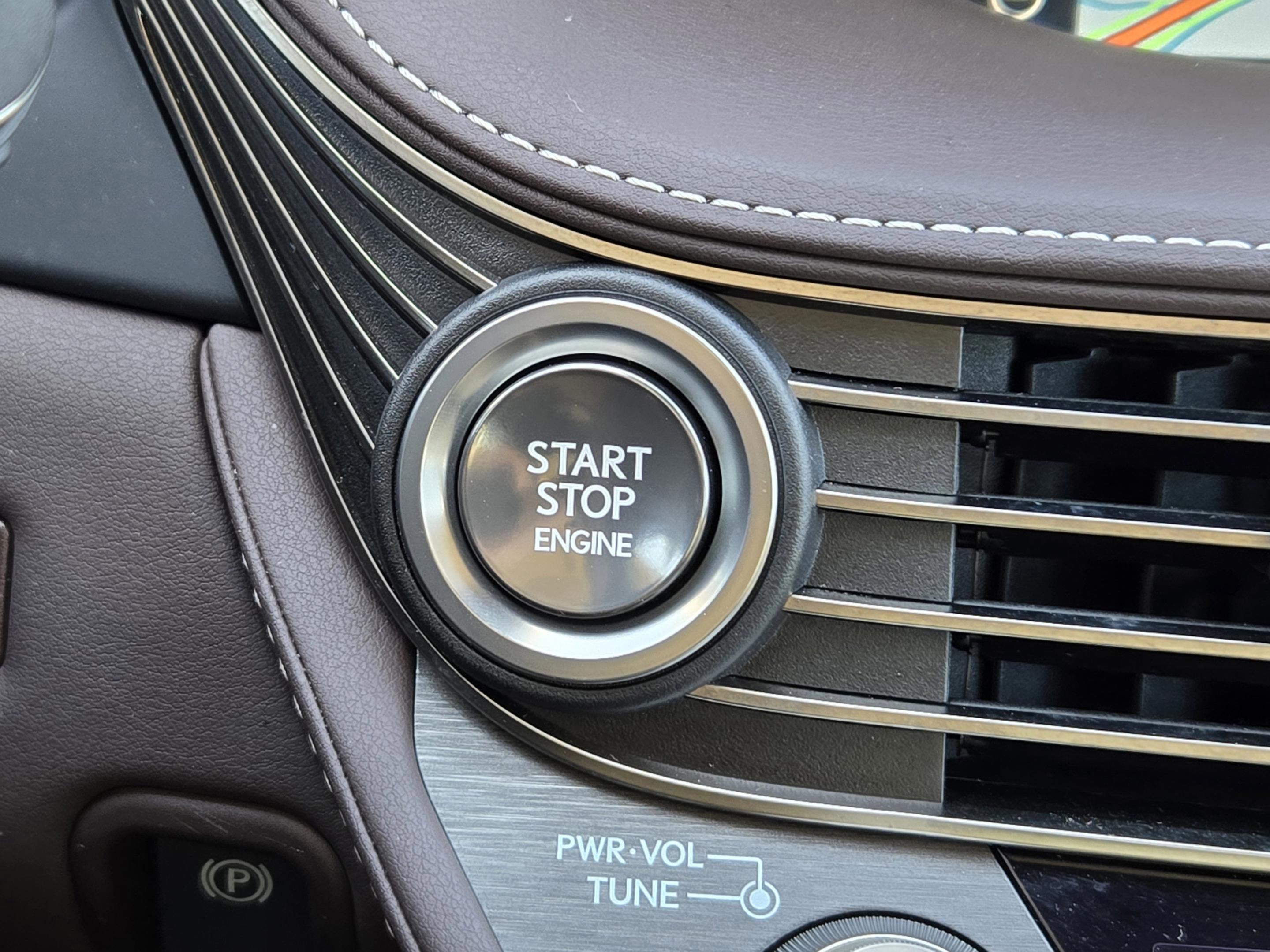 Used 2020 Lexus LS 500 w/ Interior Upgrade Package image 17