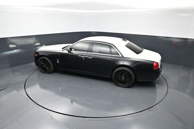Used 2019 Rolls-Royce Ghost RWD image 16