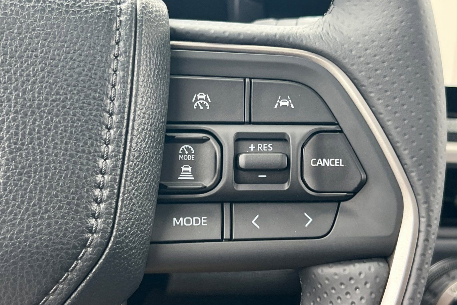 New 2026 Toyota 4Runner Limited AWD/4WD image 28