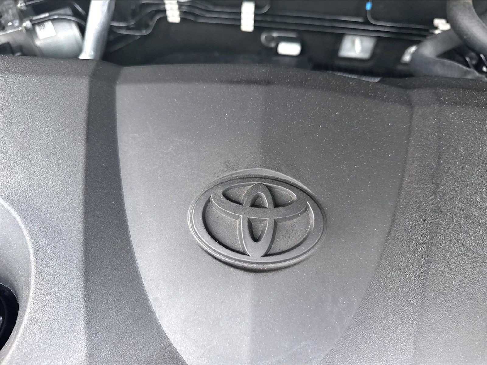 Used 2023 Toyota RAV4 XLE w/ Convenience Package FWD image 32