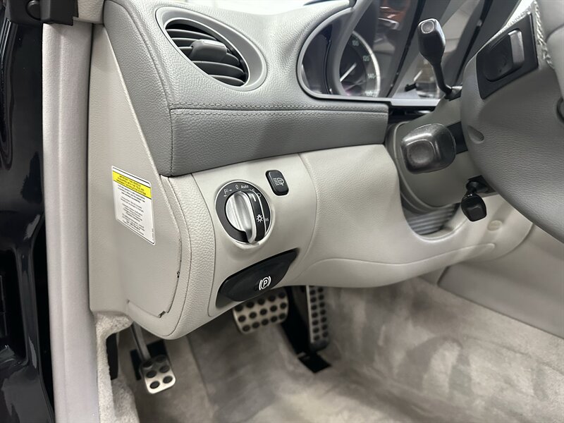 Used 2005 Mercedes-Benz SL 500 w/ AMG Sport Pkg image 30