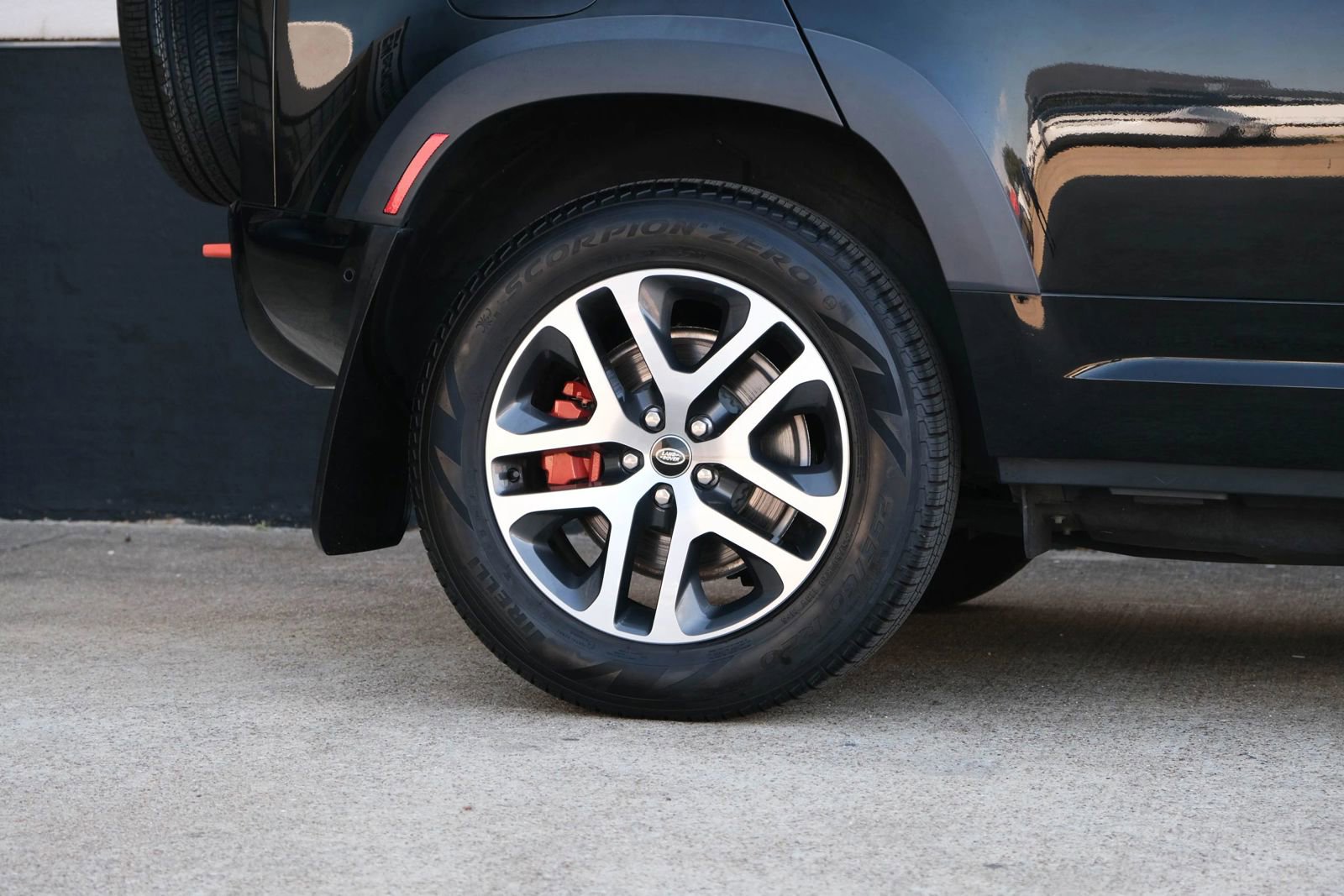 Used 2023 Land Rover Defender 110 X image 12