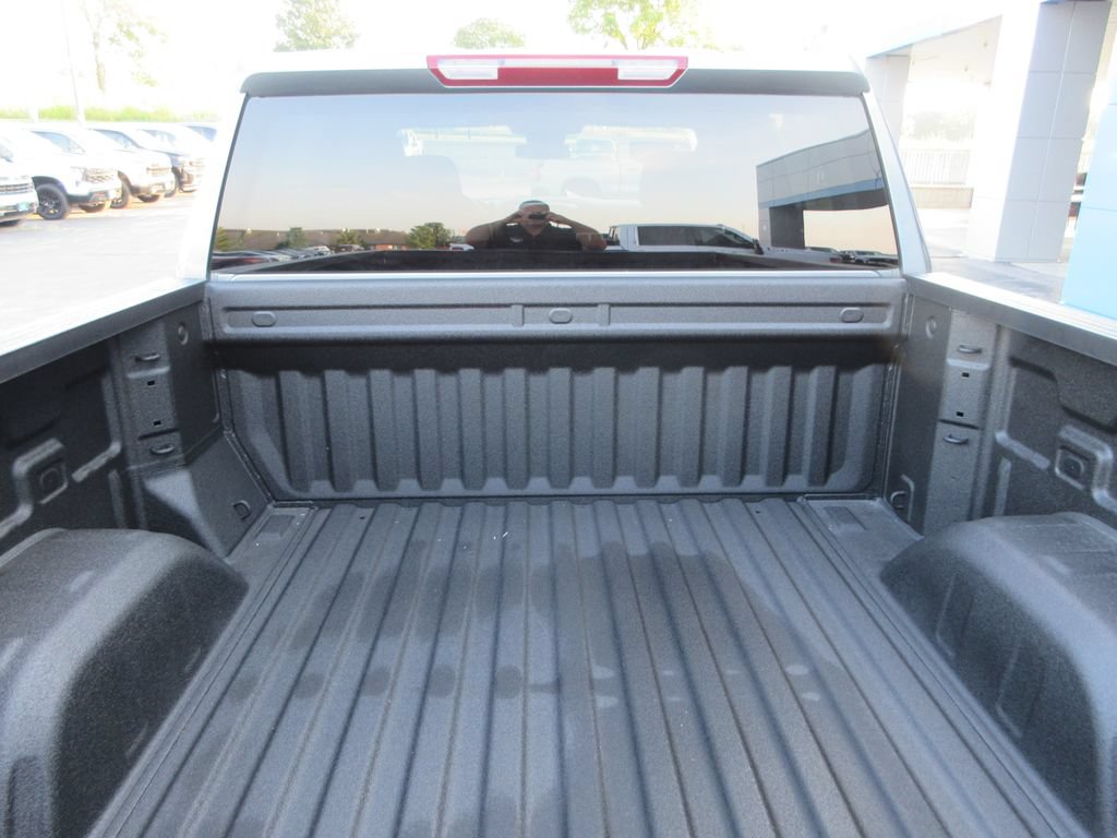 New 2026 Chevrolet Silverado 1500 Custom w/ Turbomax Blackout Package AWD/4WD image 12